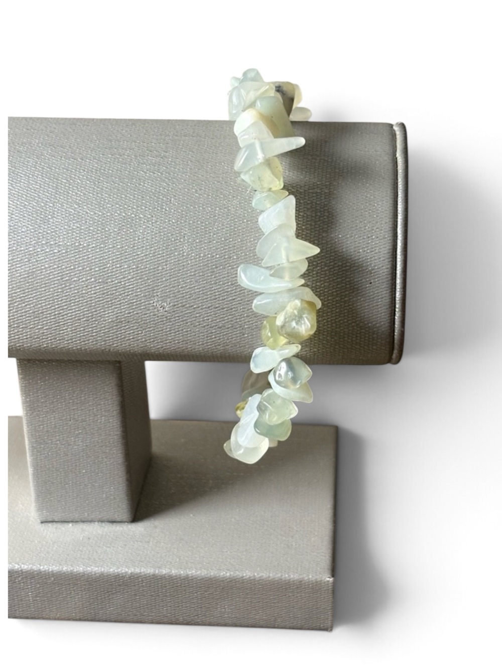 Light Green Serpentine Gemstone Crystal Chip Beaded Stretch Bracelet